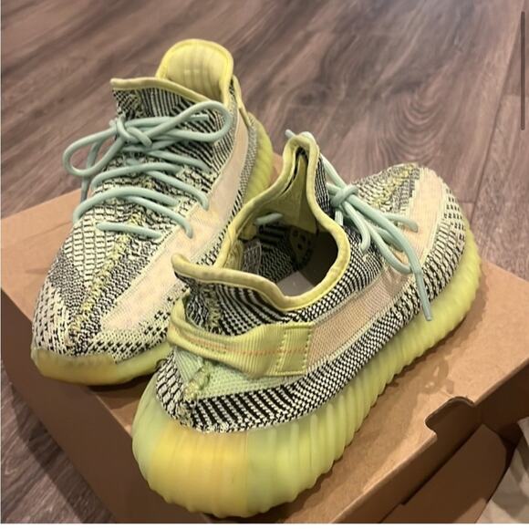 Adidas Yeezy Boost 350-Yeezreel
Non-Reflective yellow green main image 7
